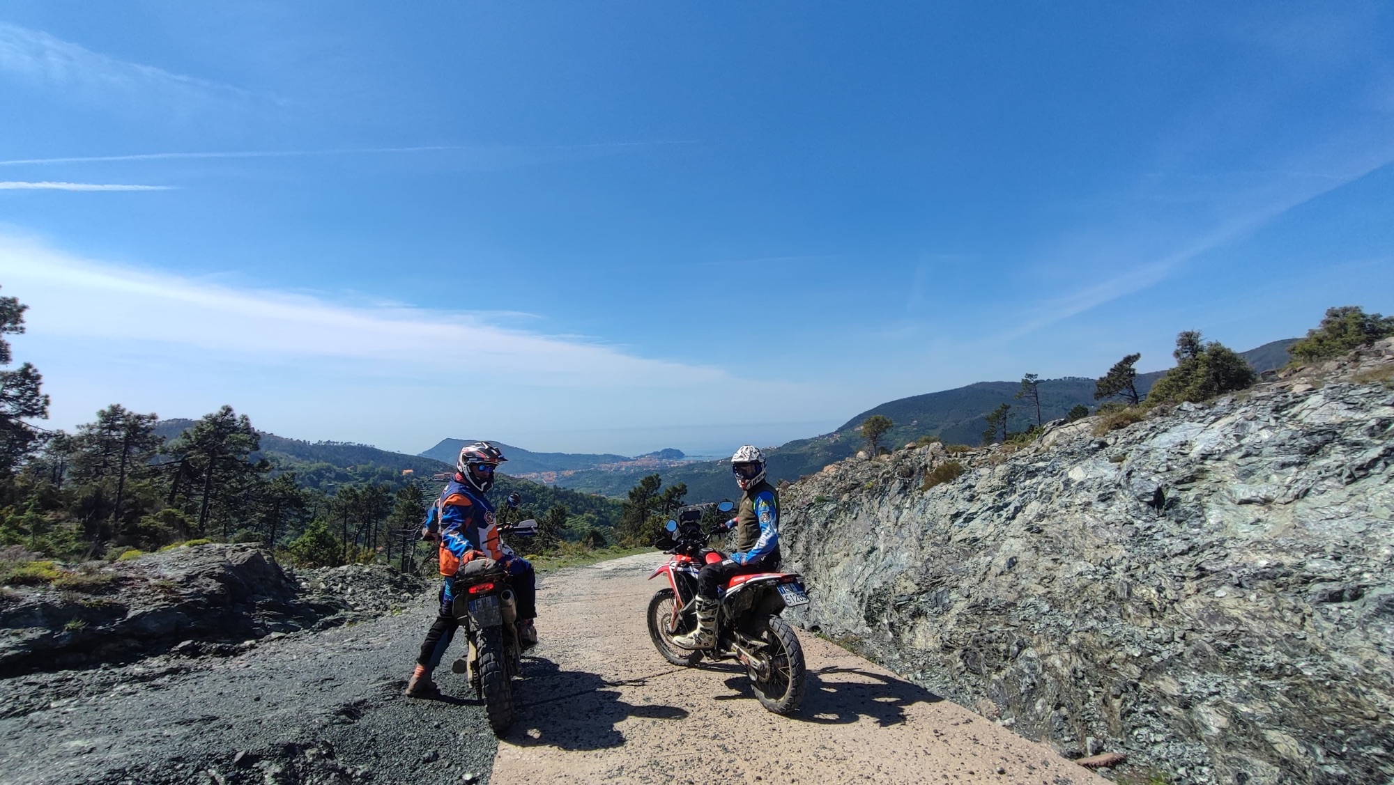 409c89e4-e1a3-413b-8e4d-9527d1c43903-1