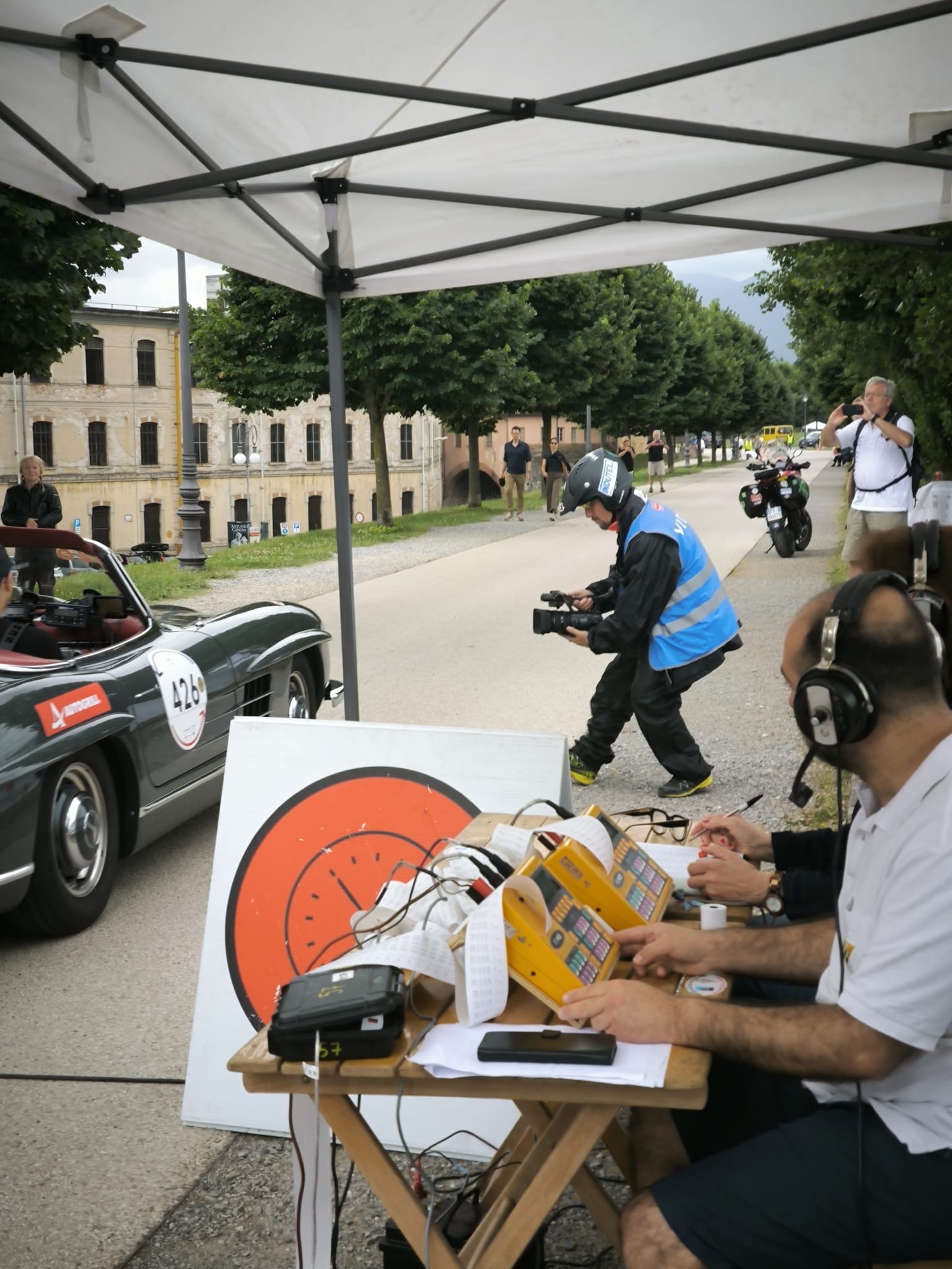 11e7bb6f-bb9c-439d-8982-ba36e4caaa21-1