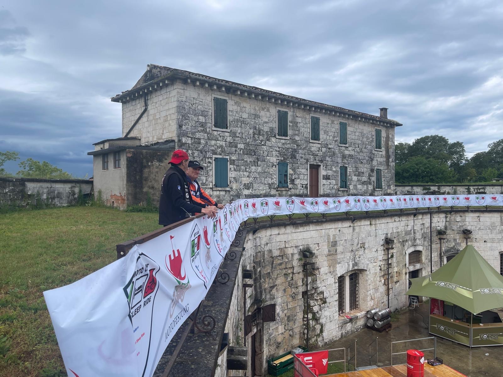 4e660689-e568-44b8-b74d-619262f31d4e-2-1