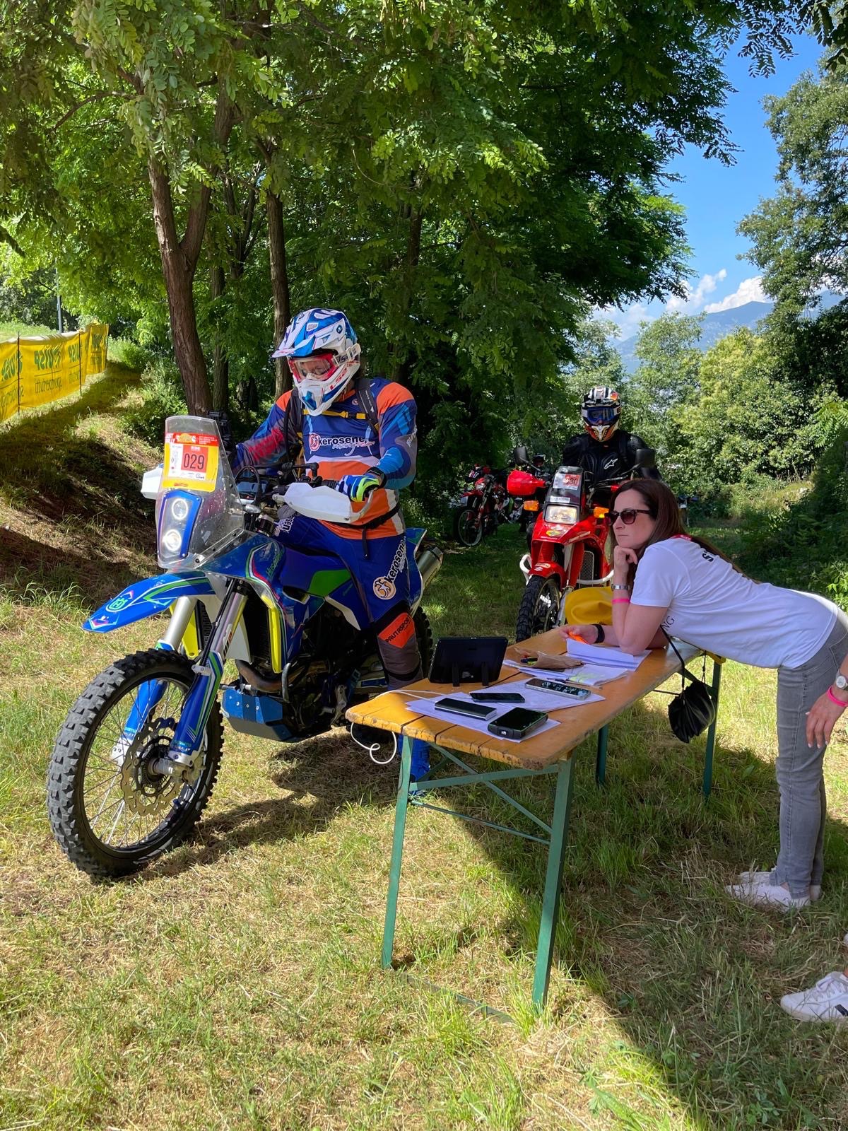 5cb0aad3-1787-4f5c-a0fe-22ef7d6c3a78-1