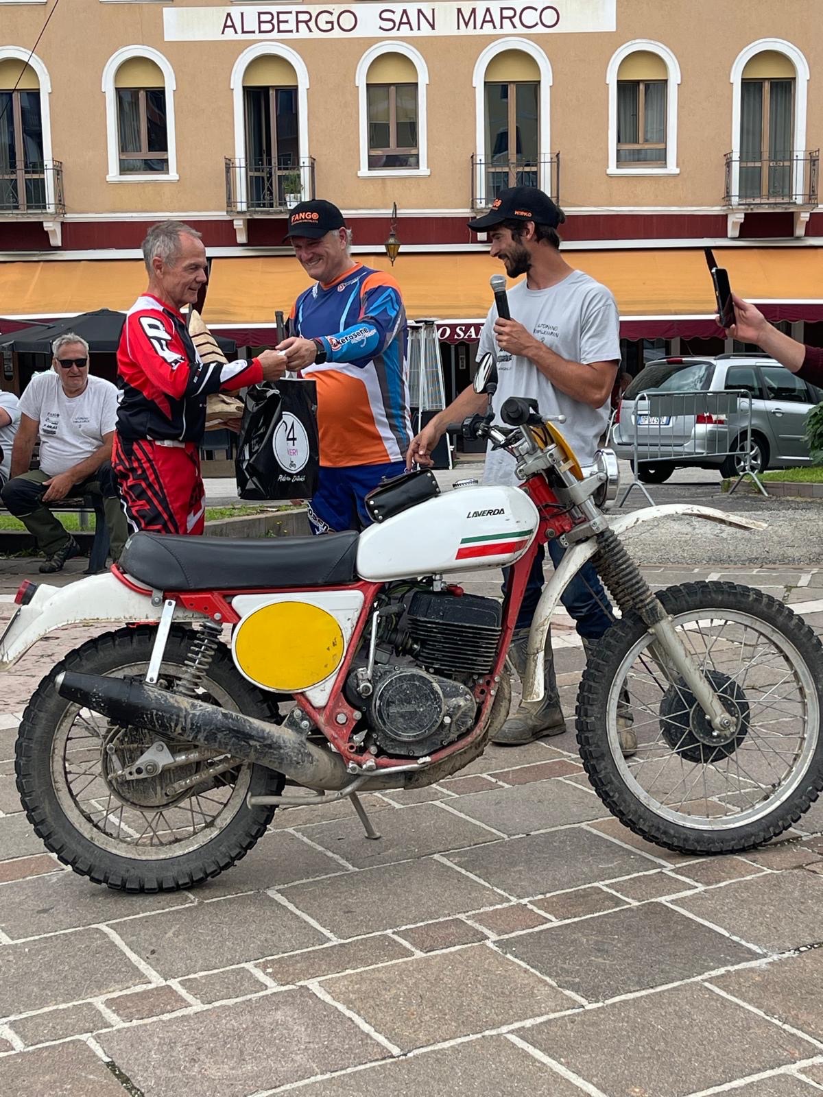 0ccd72e7-0479-4fa6-a32e-a35e940629ca-1