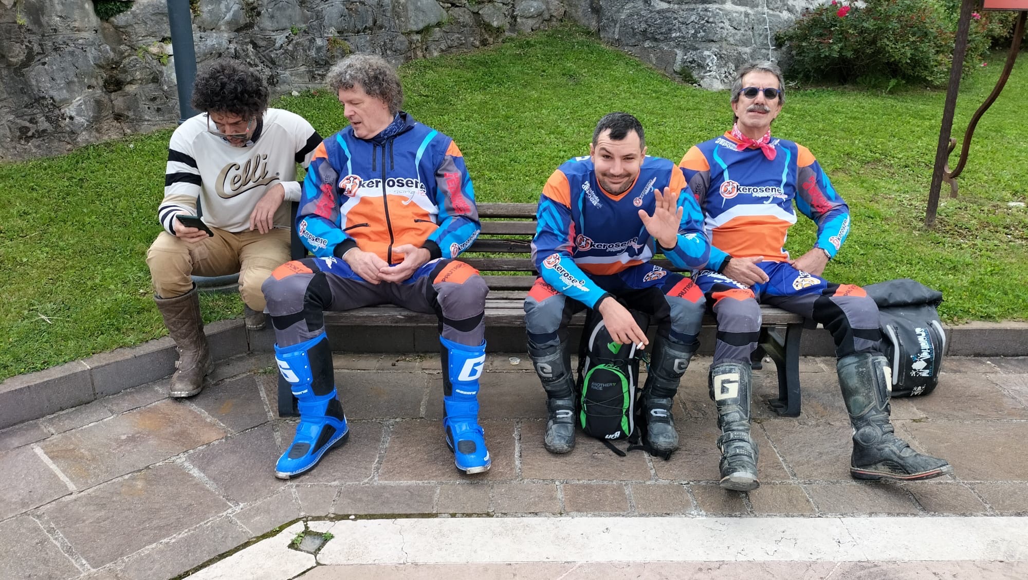 44e01c49-4185-40d6-8da4-51b924e8d026-1