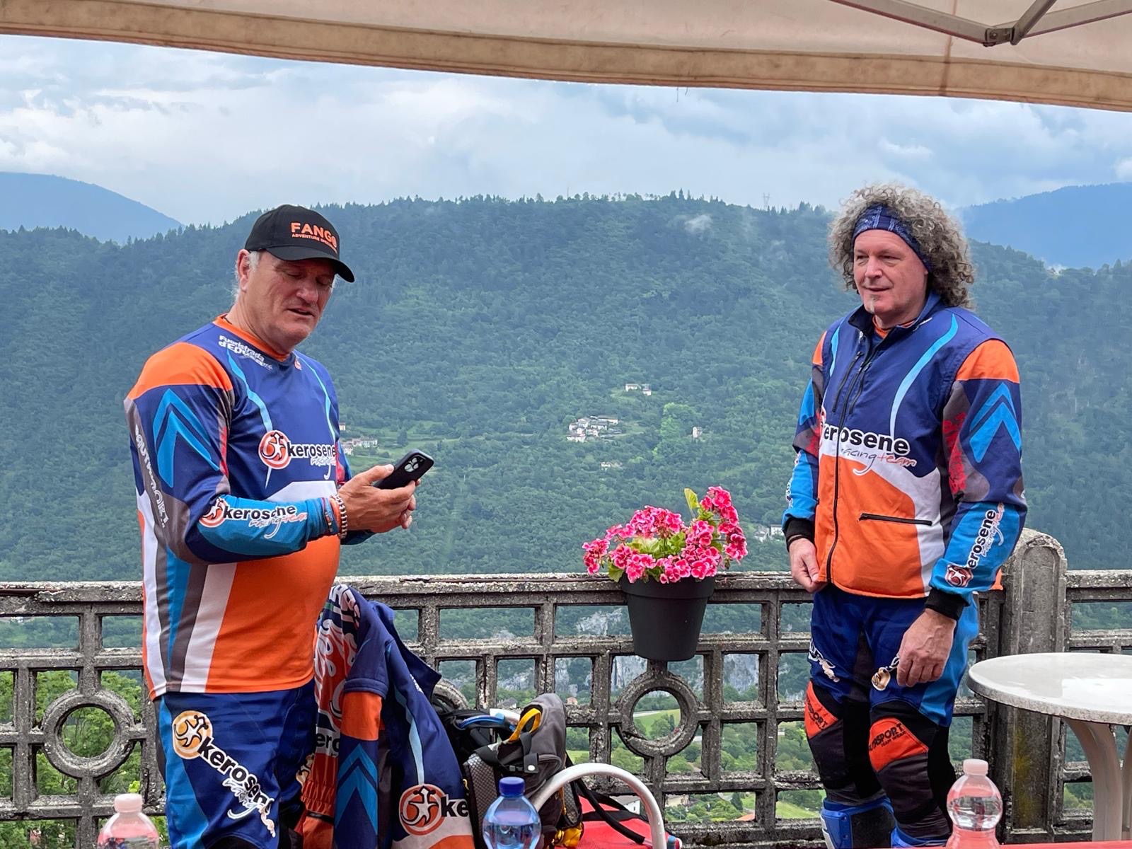 d79d9e51-30f3-4f4f-8b00-b08fa5525173-1