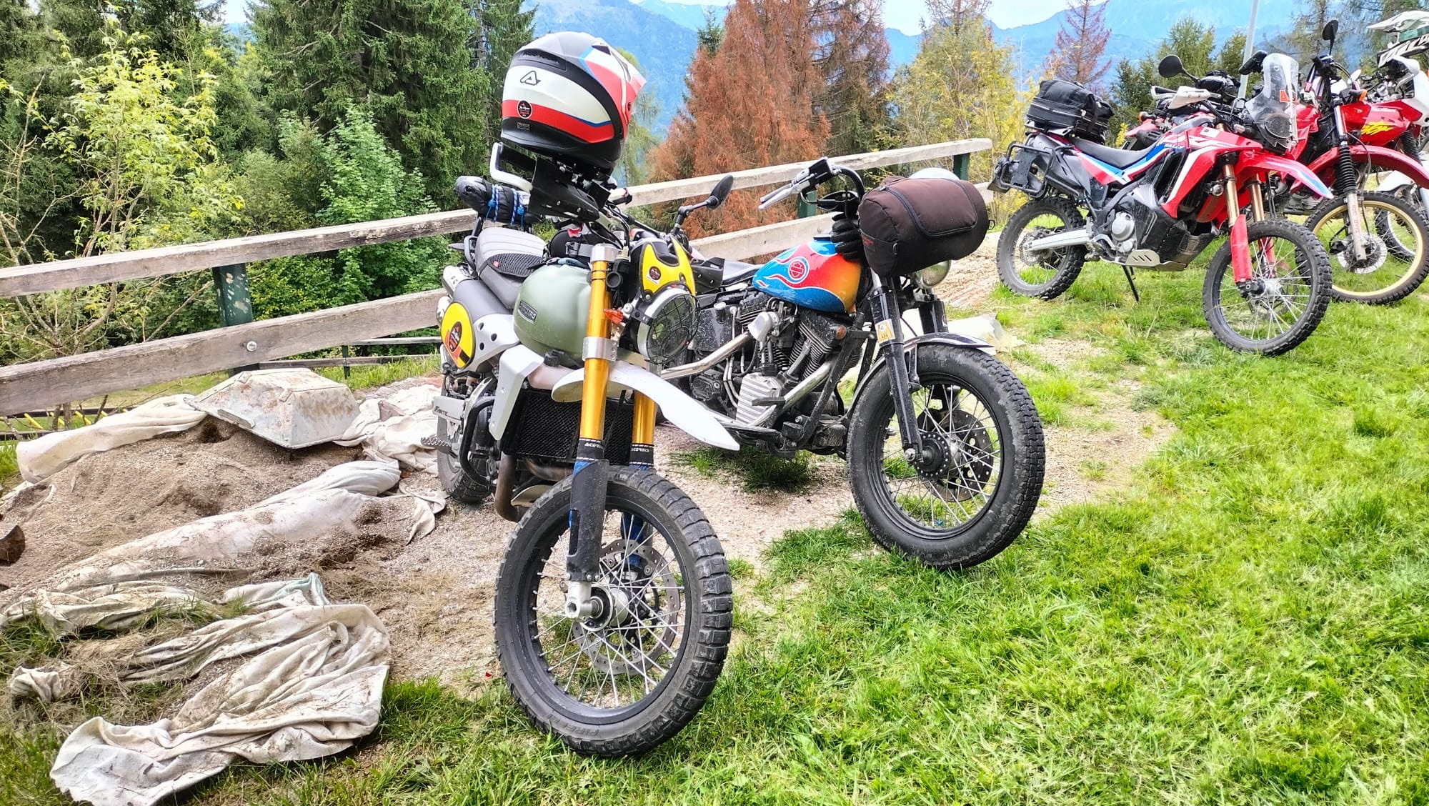 ef748091-fe75-4a4f-952e-c03237454481-1