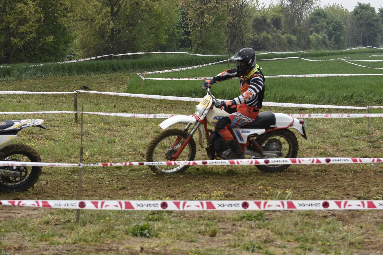 1ba52fde-0103-4b0a-bfcc-3d7b29e48517-1