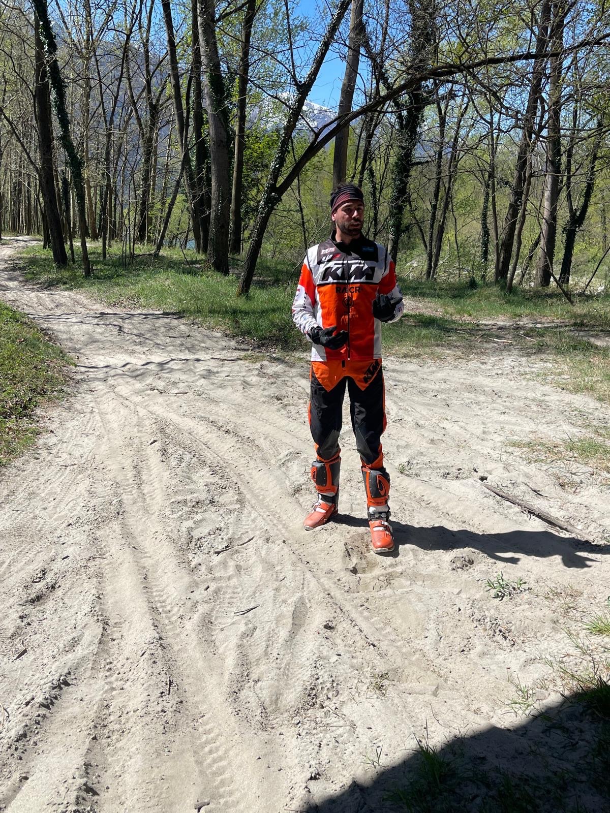 8a78b5ad-3007-4542-8b87-c8067c5afe7f-1