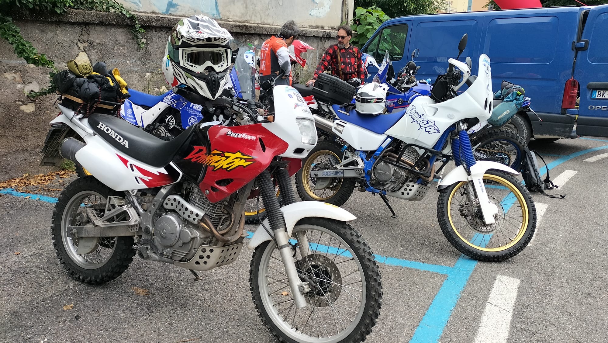 b5bd9e56-7cd4-41db-a9c6-4fa1aa6c33fa-1