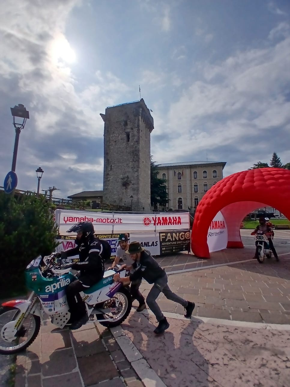 94e8141b-5a01-40d0-825a-4aa37f637dc1-1