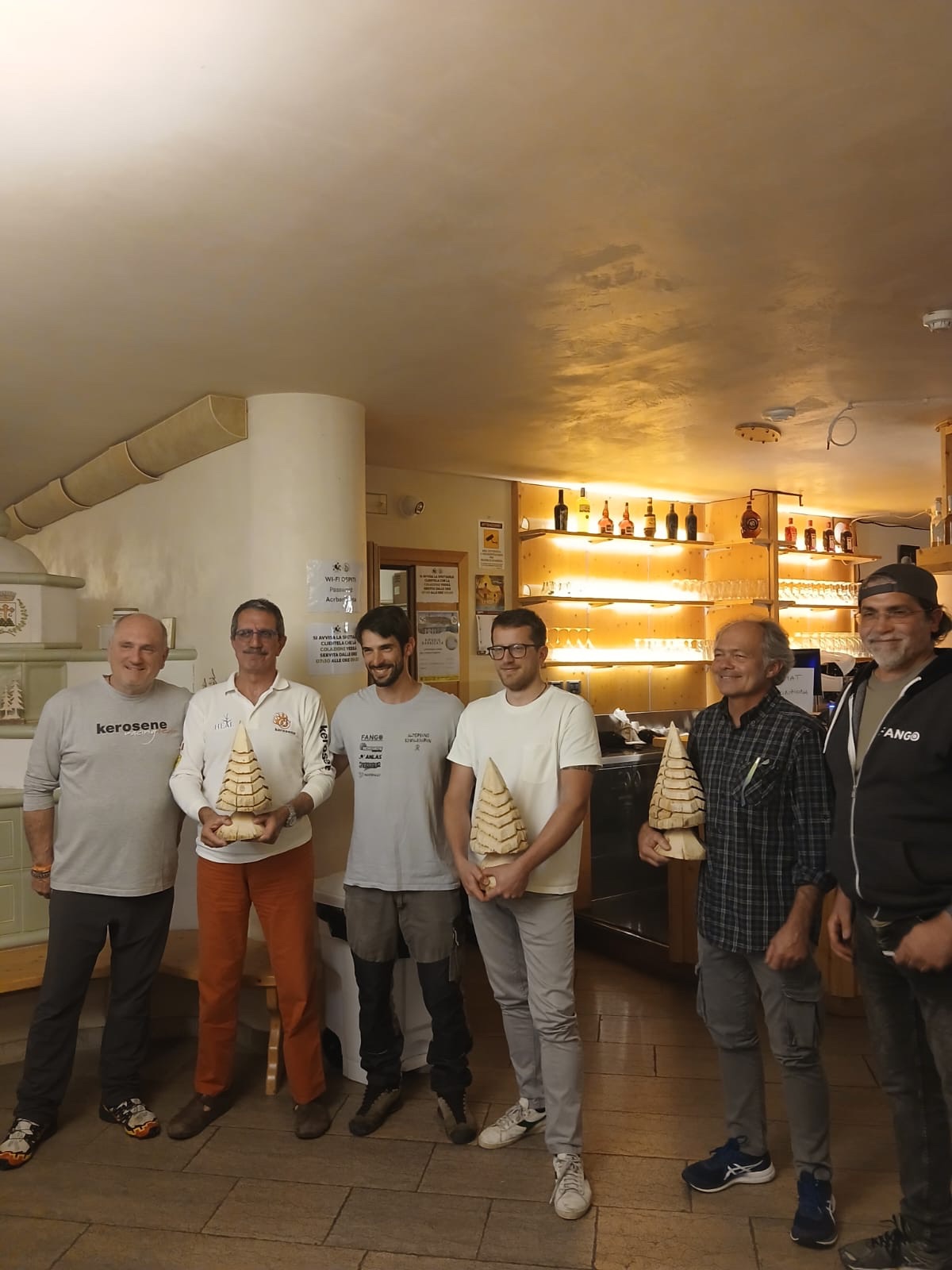 9f5dbee3-d067-4ec3-a6b3-8f576ee57039-1